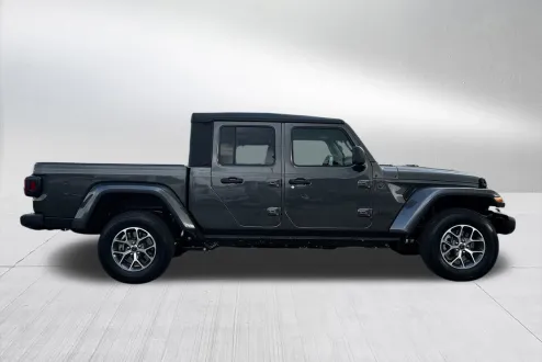 2025 Jeep Gladiator Sport S photo 3