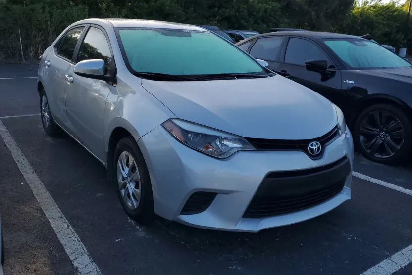 2016 Toyota Corolla L photo 1