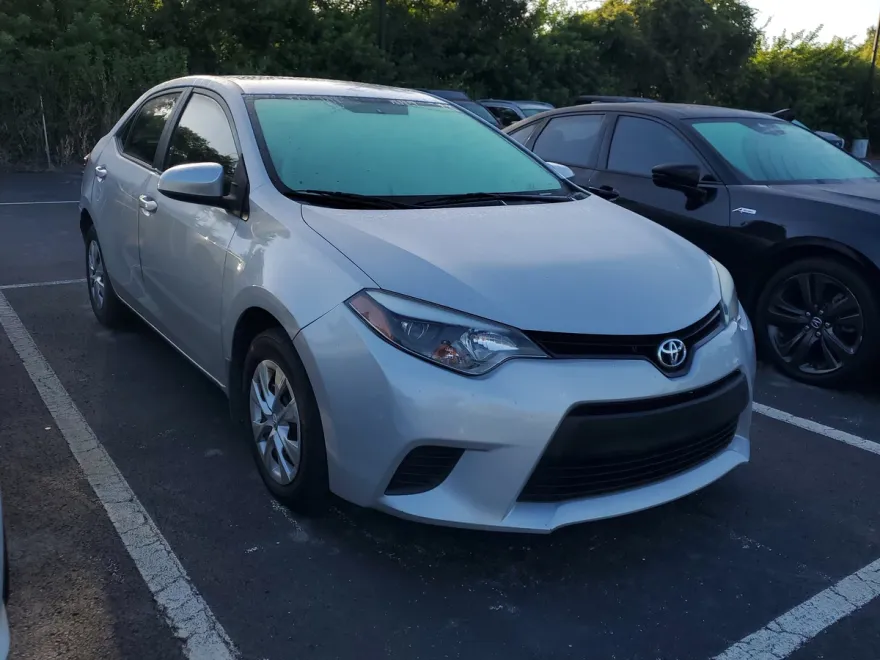 2016 Toyota Corolla L photo 1