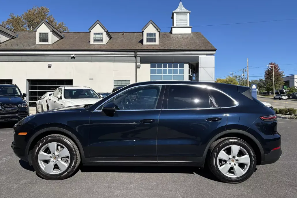 2019 Porsche Cayenne Base photo 1
