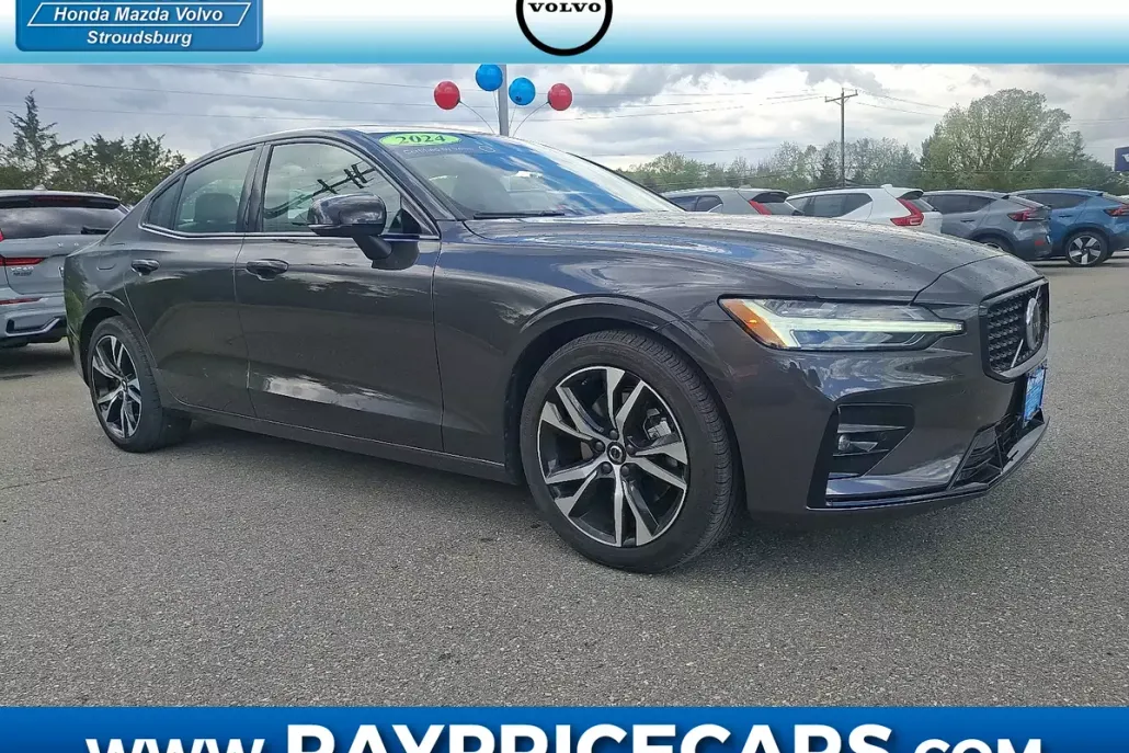 2024 Volvo S60 B5 Plus photo 1