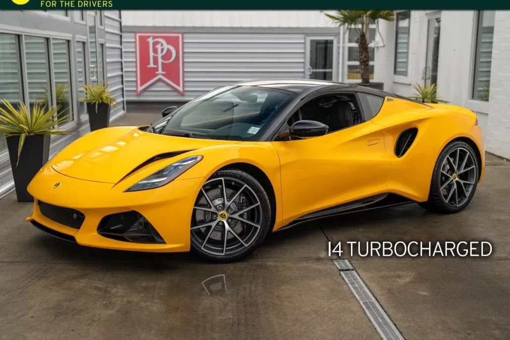 2024 Lotus Emira First Edition photo 1