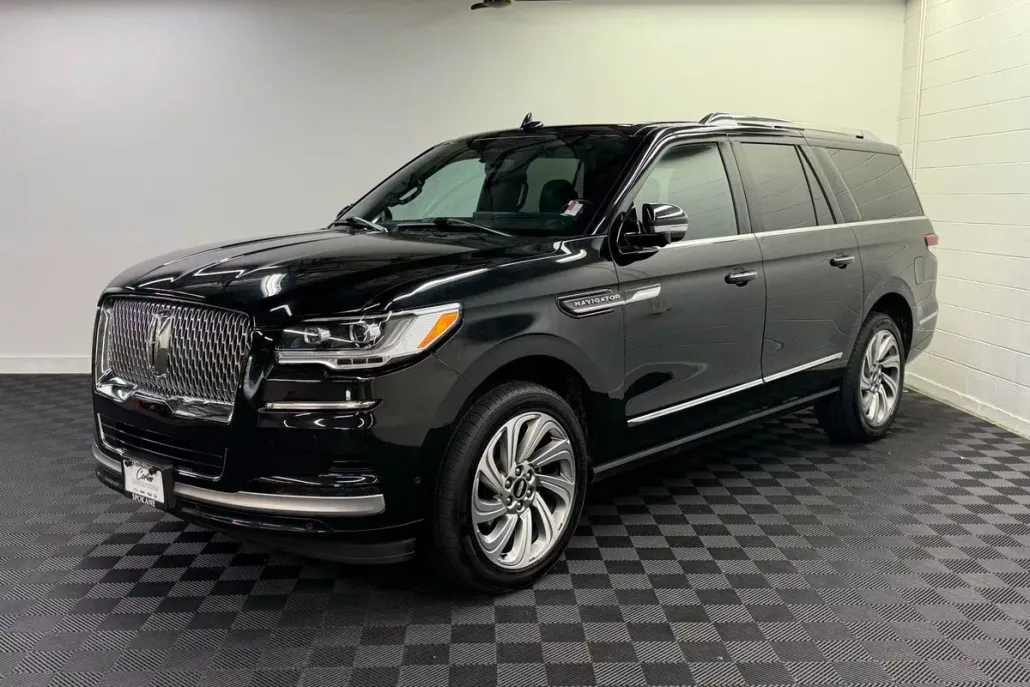 2022 Lincoln Navigator L Reserve photo 1
