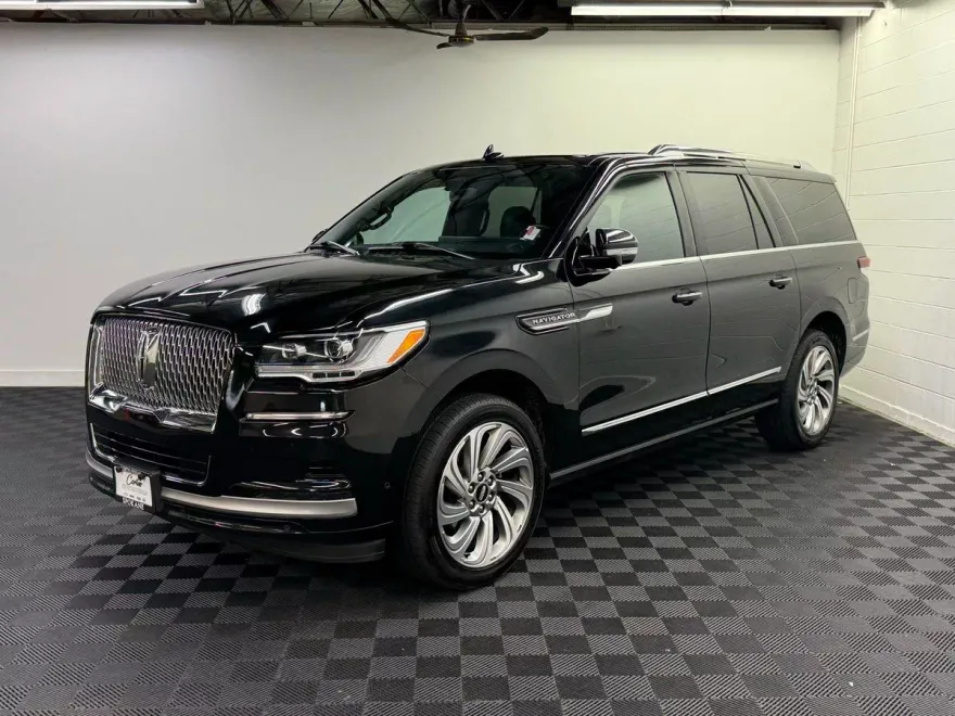 2022 Lincoln Navigator L Reserve photo 1