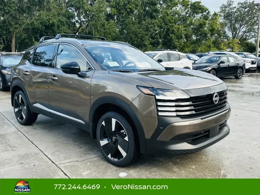 2026 Nissan Kicks SR photo 1