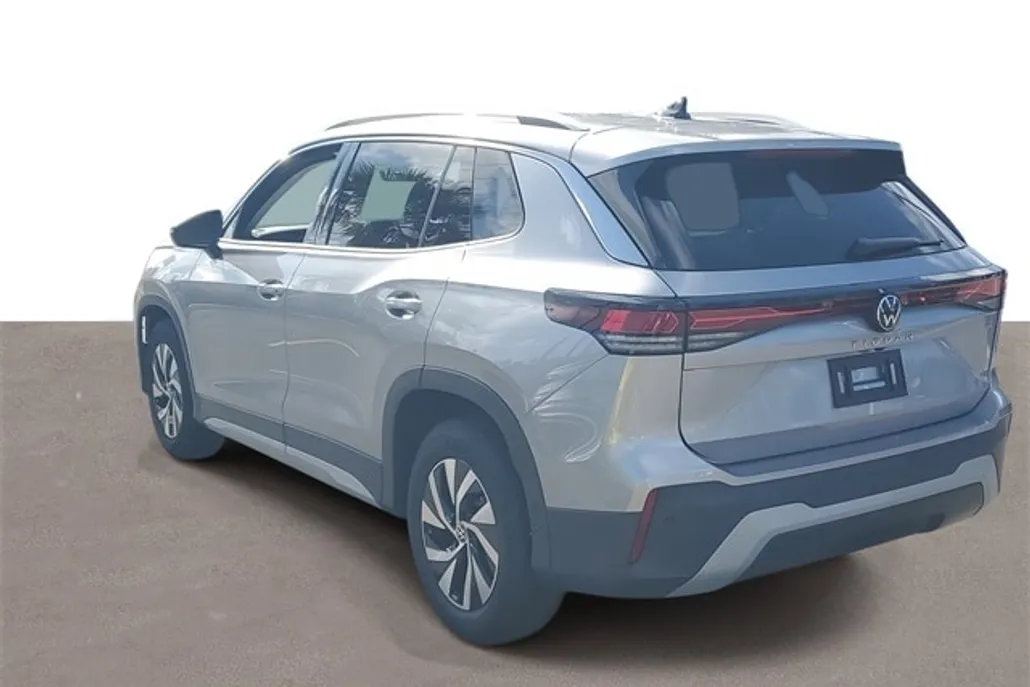 2025 Volkswagen Tiguan S photo 1