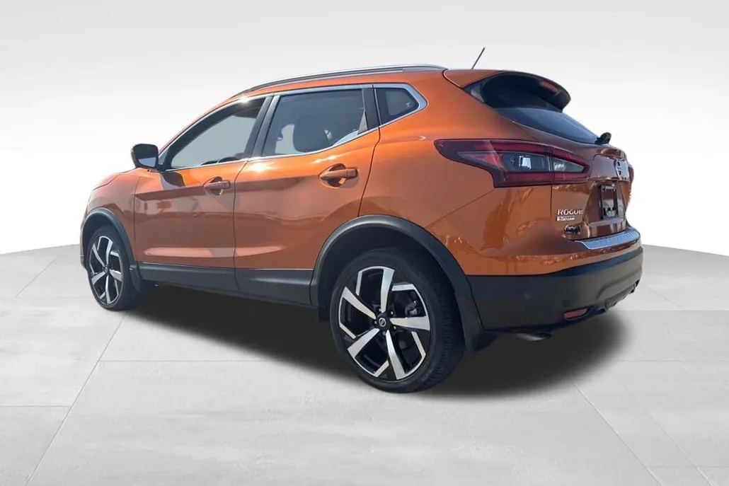 2020 Nissan Rogue Sport SL photo 1