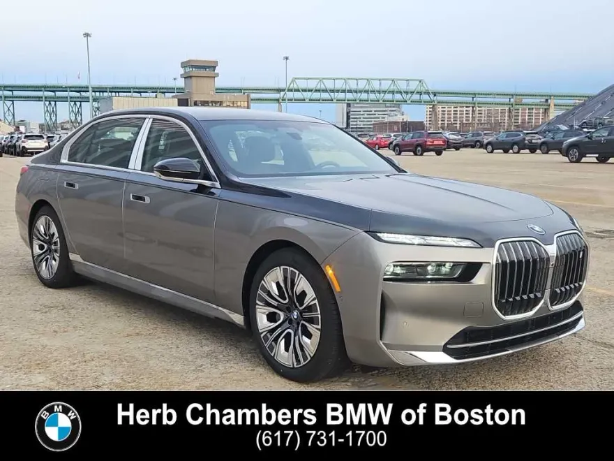 2025 Bmw i7 xDrive60 photo 1