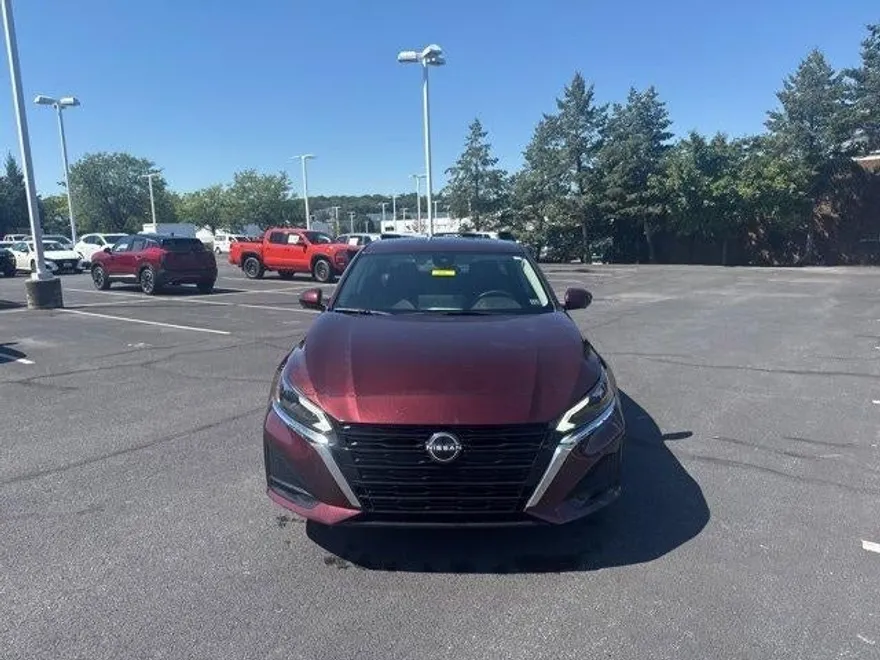 2023 Nissan Altima 2.5 SL photo 1