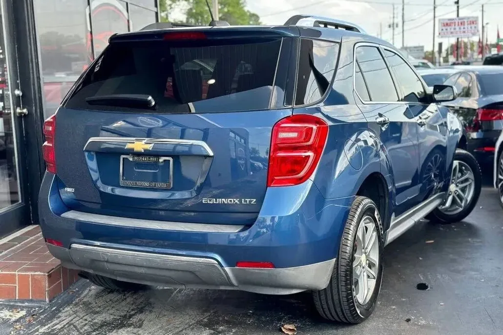2016 Chevrolet Equinox LTZ photo 1