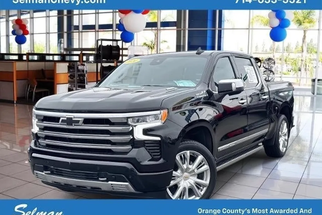 2024 Chevrolet Silverado 1500 High Country photo 1