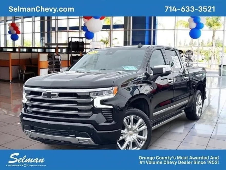 2024 Chevrolet Silverado 1500 High Country photo 1