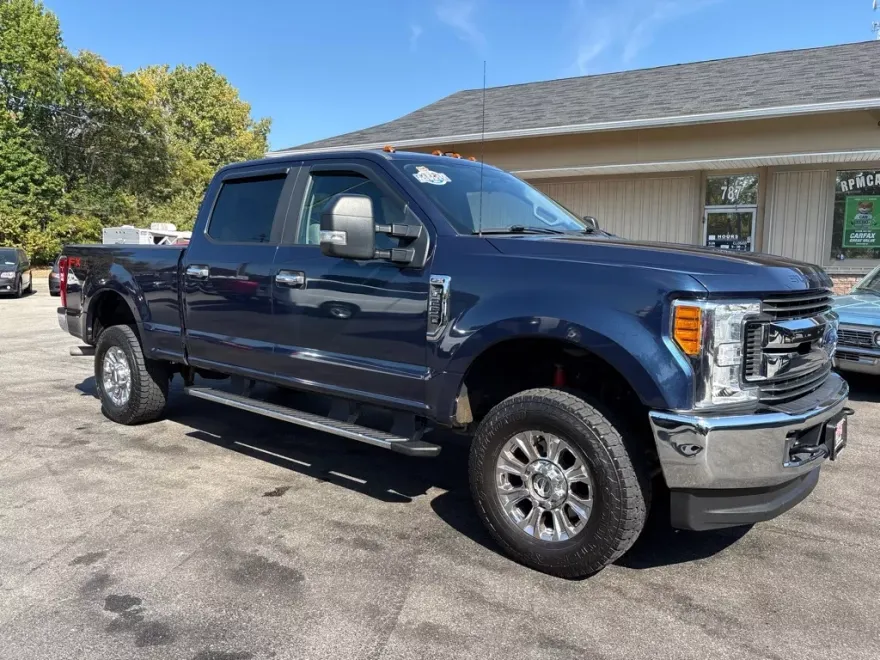 2017 Ford F-250 XL photo 1