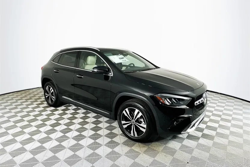 2026 Mercedes Benz GLA 250 photo 1