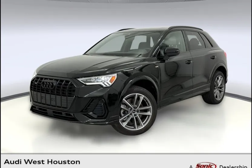 2025 Audi Q3 S line Premium photo 1