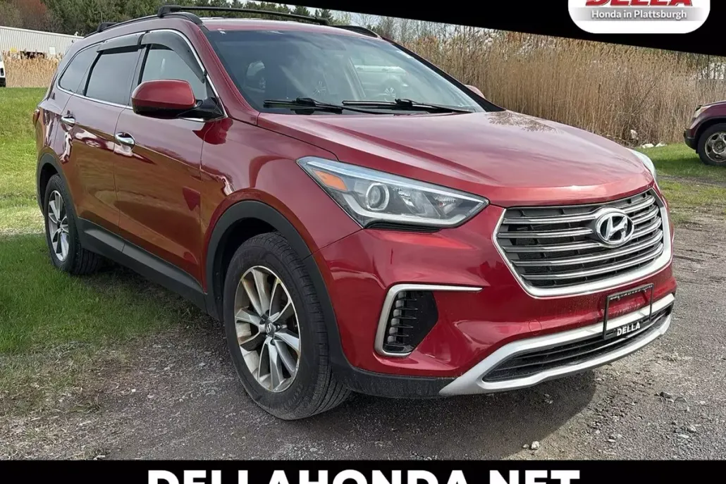 2018 Hyundai Santa Fe SE photo 1