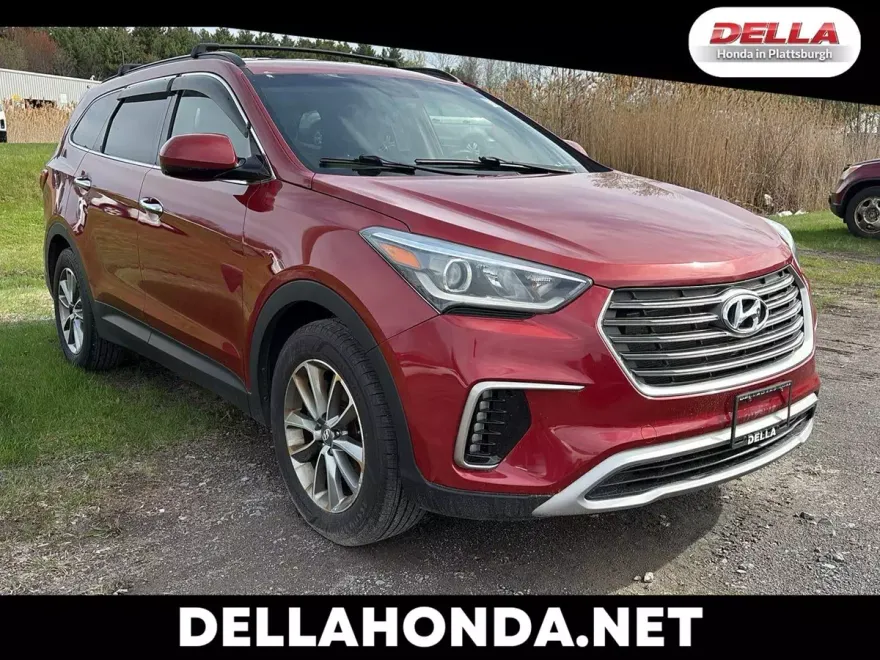 2018 Hyundai Santa Fe SE photo 1