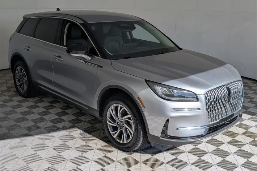 2024 Lincoln Corsair Premiere photo 1