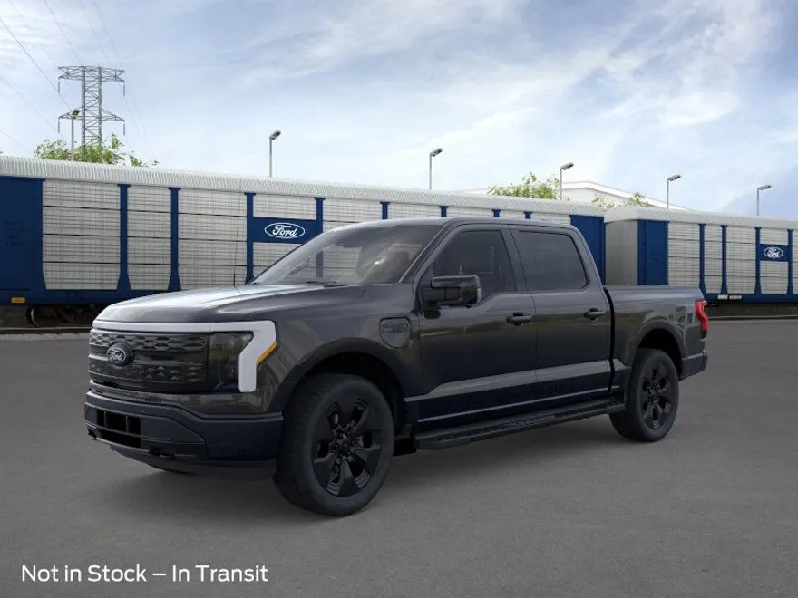 2025 Ford F-150 Lightning Platinum photo 1