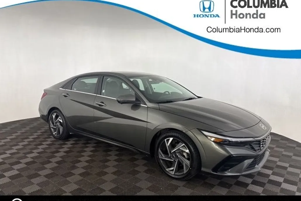 2024 Hyundai Elantra Limited photo 1