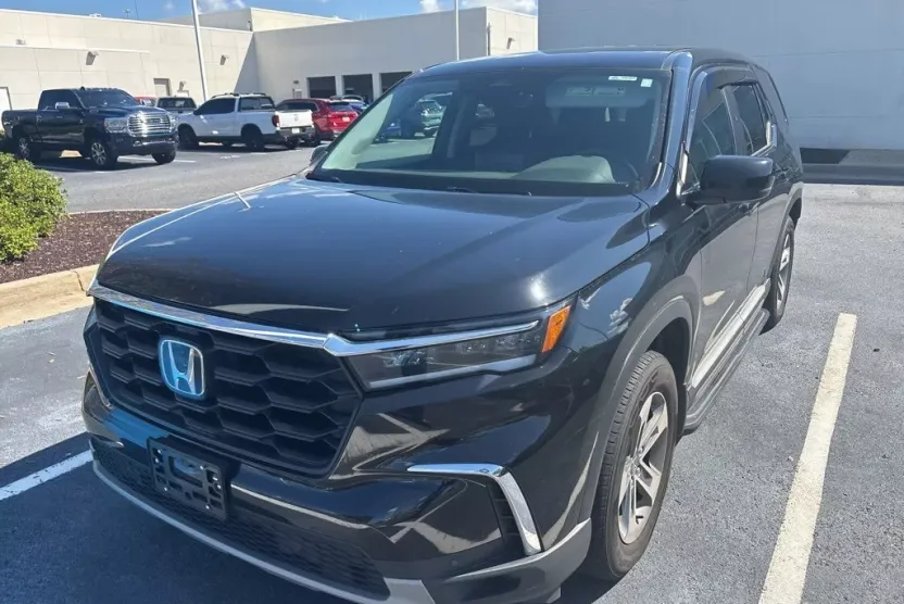 2024 Honda Pilot EX-L photo 1