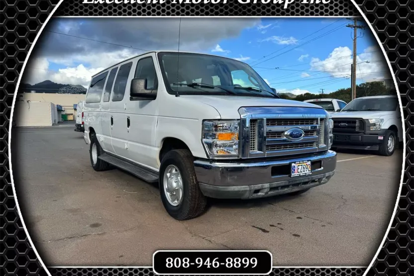 2011 Ford E-350 photo 1