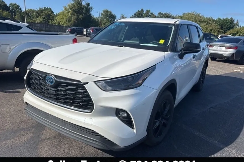 2024 Toyota Highlander Hybrid XLE photo 1