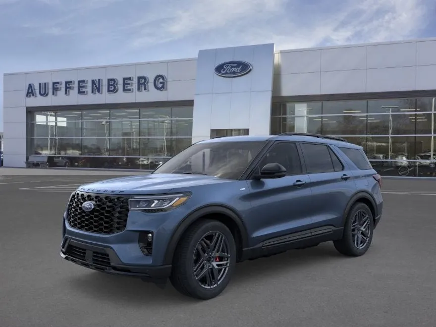 2025 Ford Explorer ST-Line photo 1