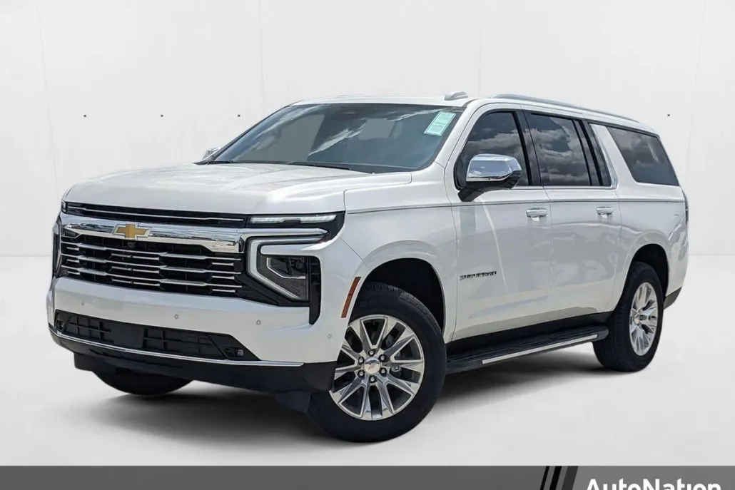 2025 Chevrolet Suburban Premier photo 1