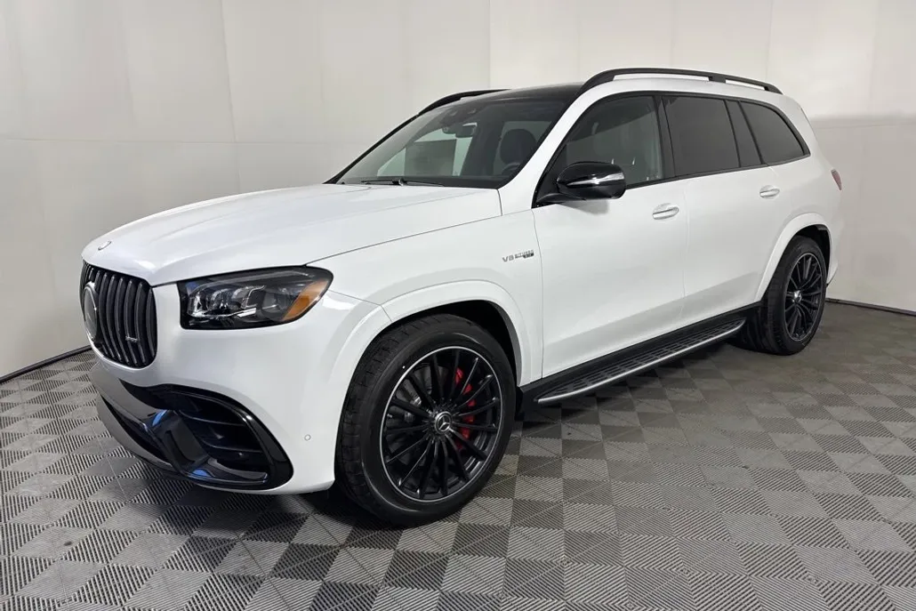 2025 Mercedes Benz GLS AMG 63 photo 1