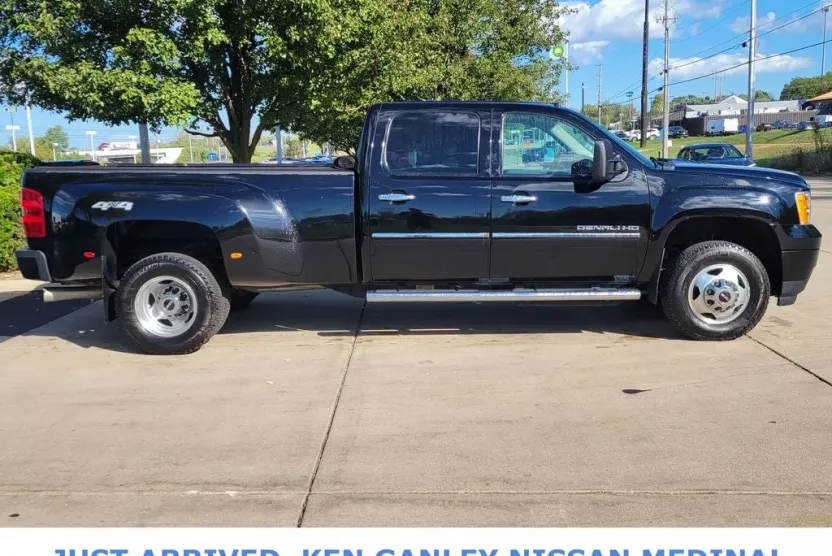 2013 Gmc Sierra Denali photo 1