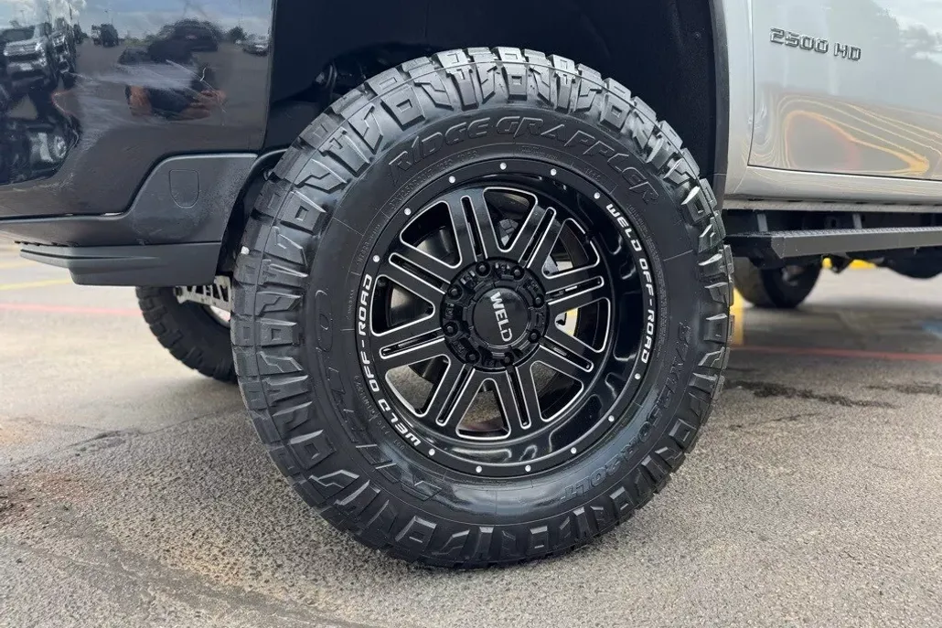 2022 Chevrolet Silverado 2500HD Custom photo 1