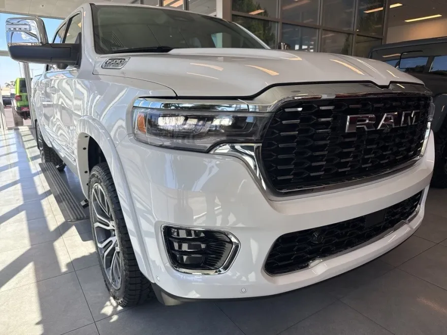 2025 Ram 1500 photo 1