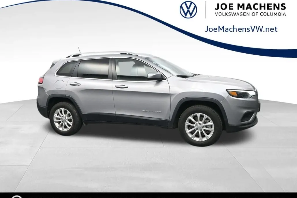 2019 Jeep Cherokee Latitude photo 1