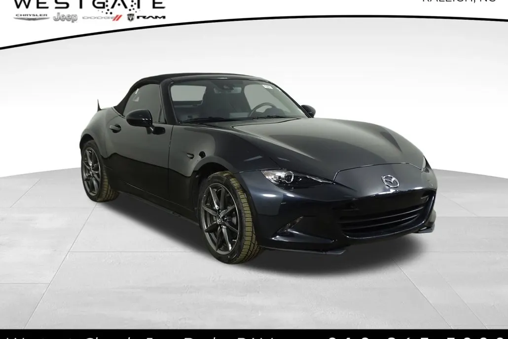 2020 Mazda MX-5 Miata Miata Sport photo 1