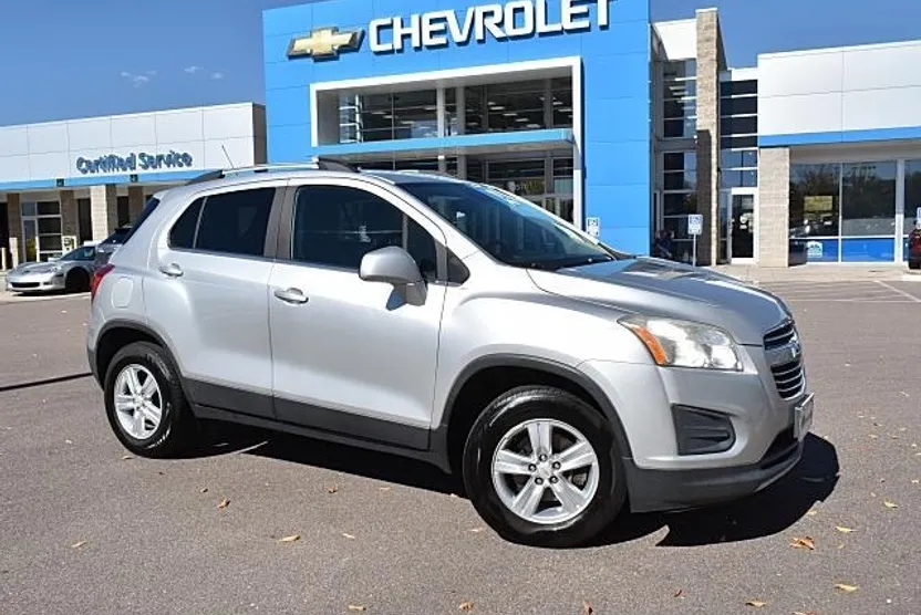 2016 Chevrolet Trax LT photo 1