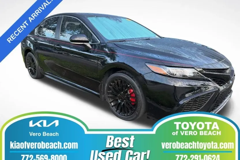 2023 Toyota Camry SE photo 1