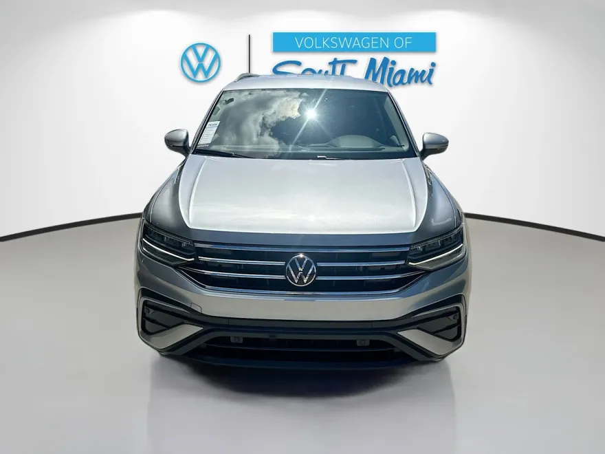 2024 Volkswagen Tiguan SE Wolfsburg Edition photo 1