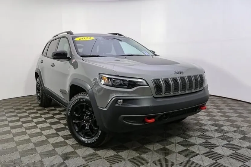 2022 Jeep Cherokee Trailhawk photo 1