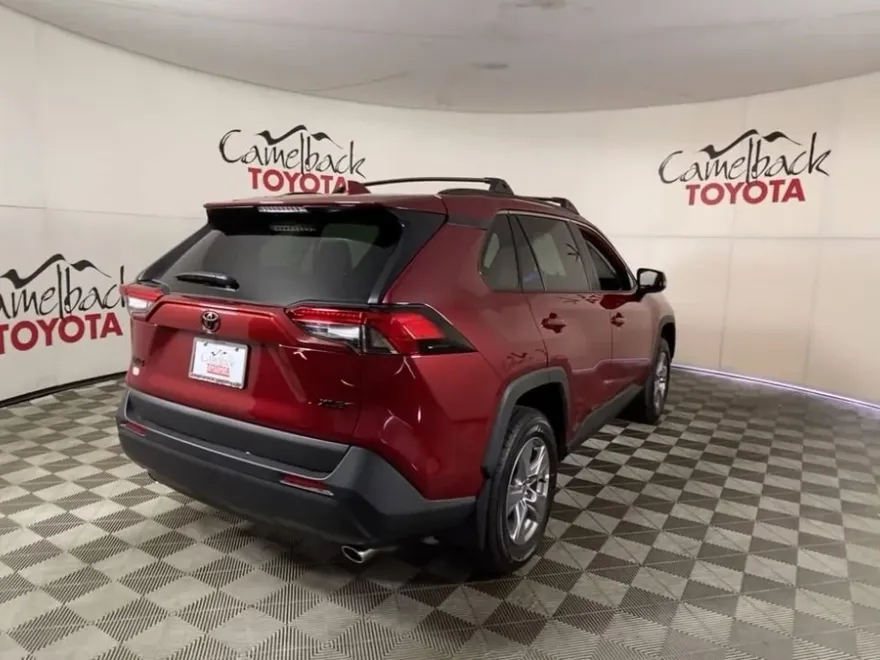 2025 Toyota RAV4 XLE photo 1