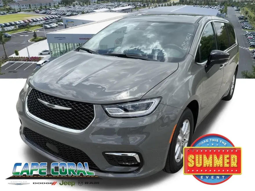 2025 Chrysler Pacifica photo 1