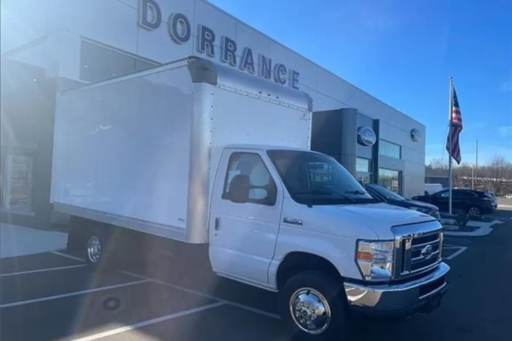 2018 Ford E-450 photo 1