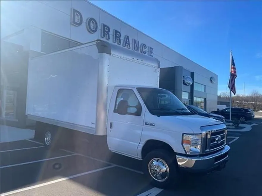 2018 Ford E-450 photo 1