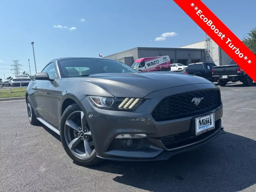 2017 Ford Mustang EcoBoost photo 1