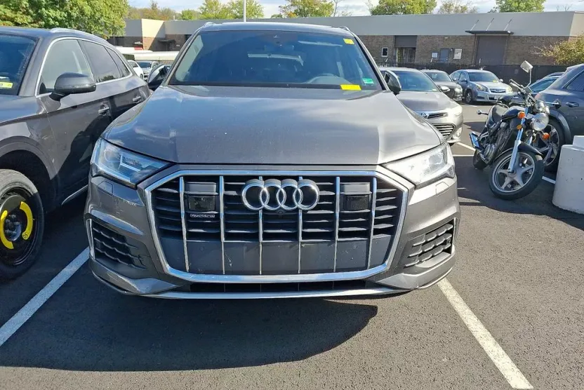 2021 Audi Q7 55 Premium Plus photo 1
