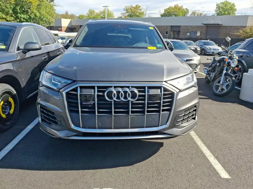 2021 Audi Q7 55 Premium Plus photo 1