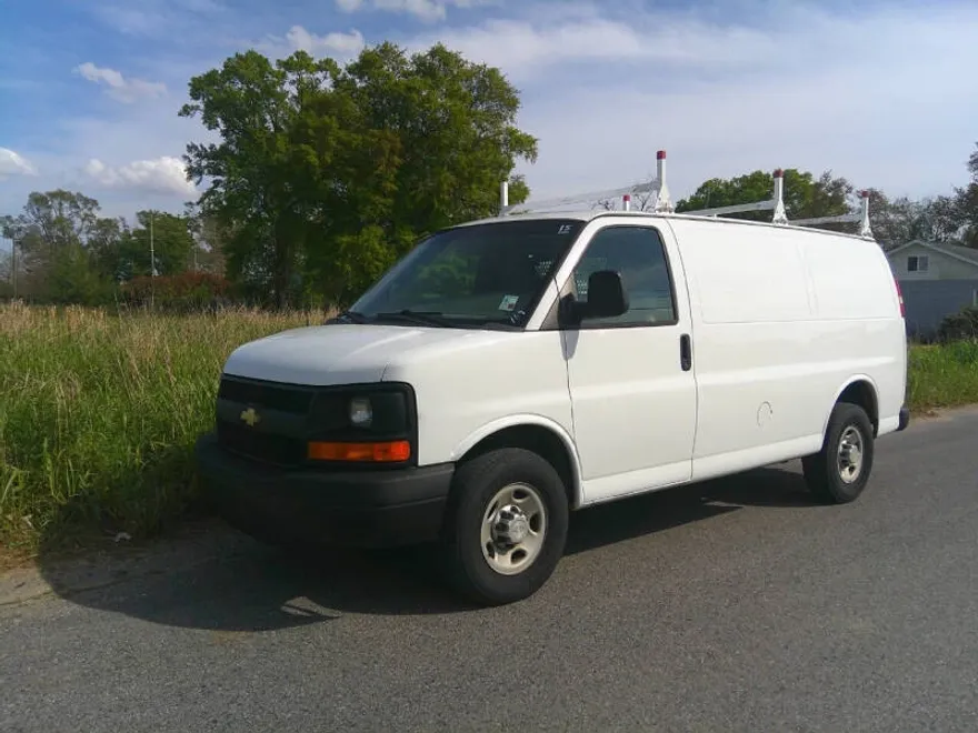 2019 Chevrolet Express 2500 Cargo Van photo 1
