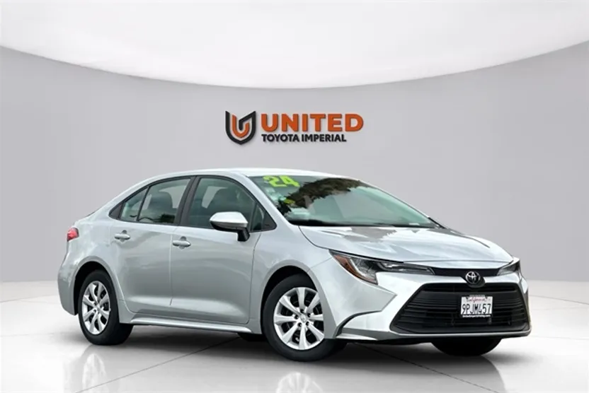 2024 Toyota Corolla LE photo 1