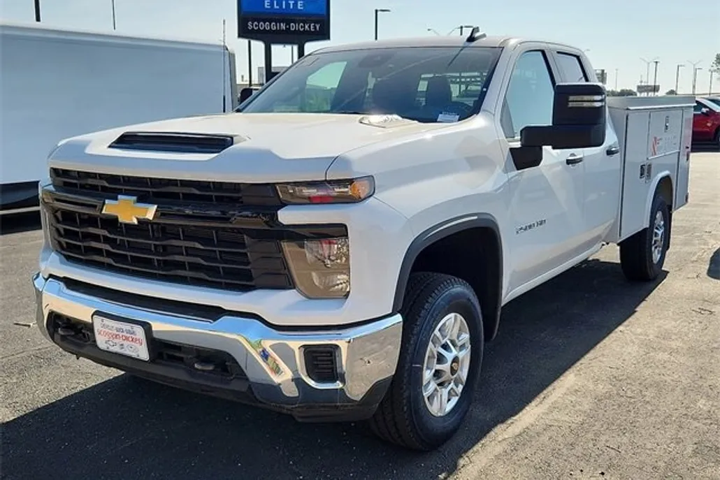 2025 Chevrolet Silverado 2500HD photo 1