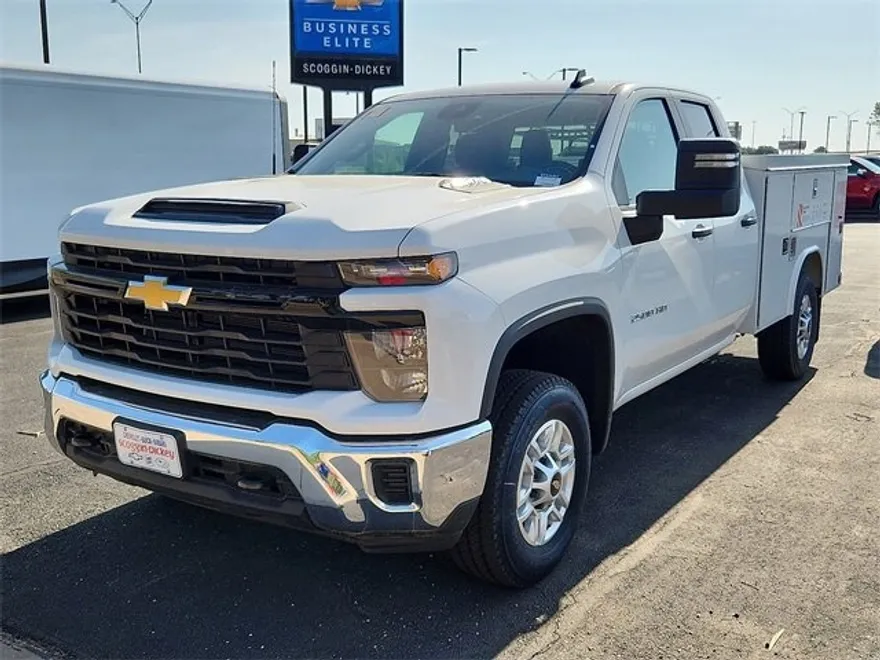 2025 Chevrolet Silverado 2500HD photo 1
